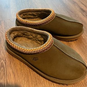 UGG Tasman Slippers, Size 7